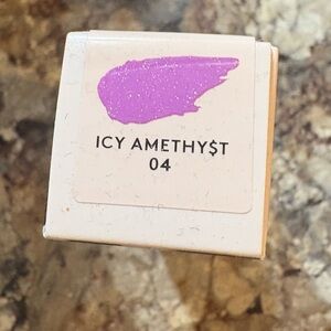 Fenty Beauty Icy Amethyst 04 Eyeshadow